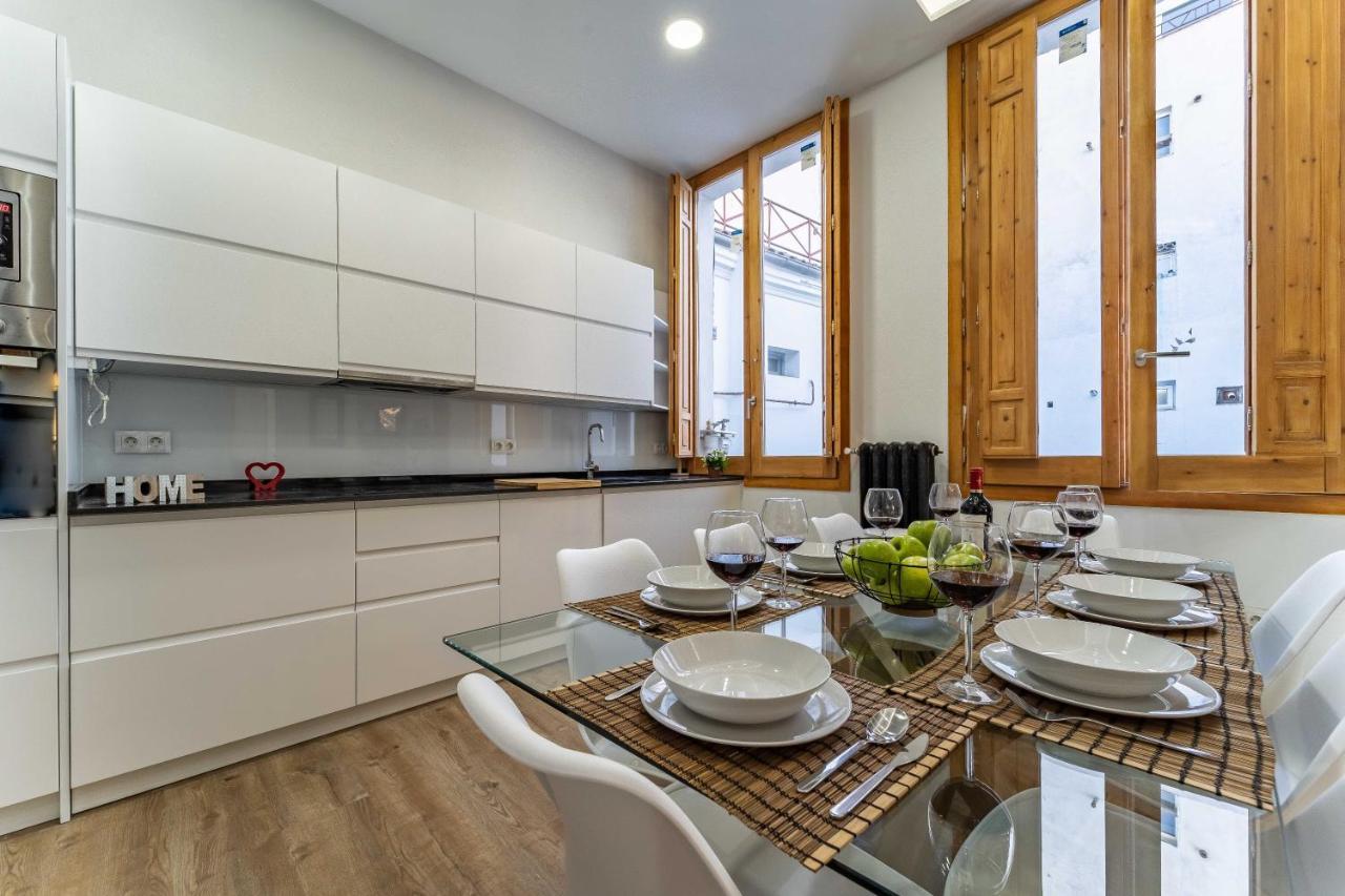 Exclusive Luxury Apartment In Central Madrid Exterior foto