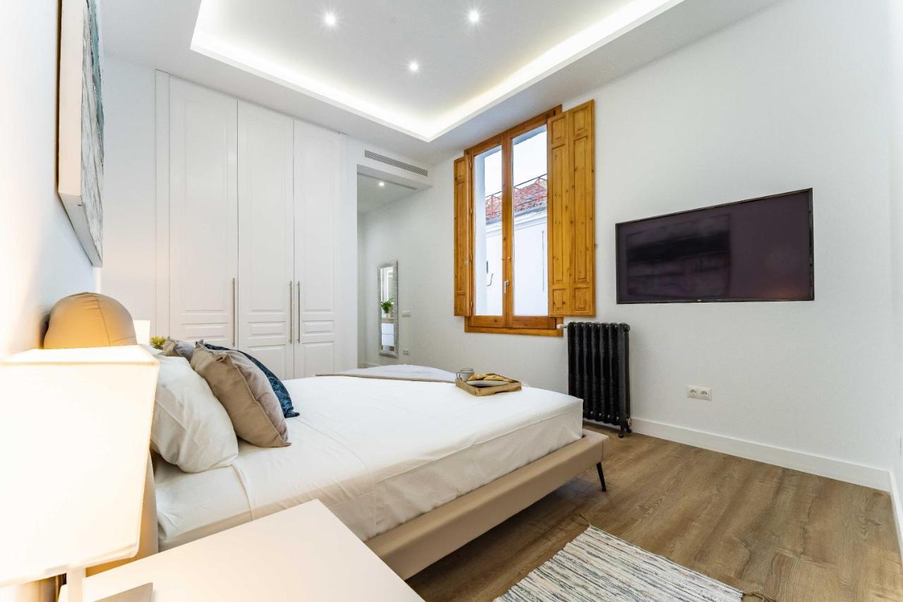 Exclusive Luxury Apartment In Central Madrid Exterior foto